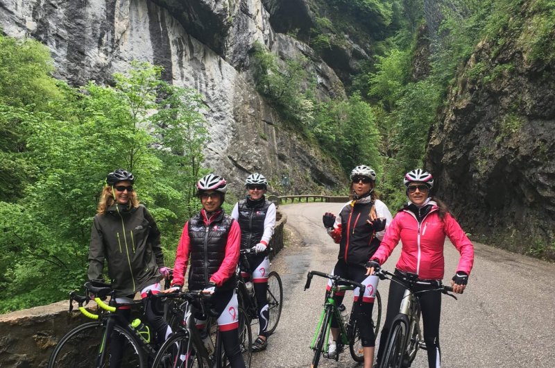 Participantes du Challenge Coeur Vanessa dans les Gorges de l'Arly.