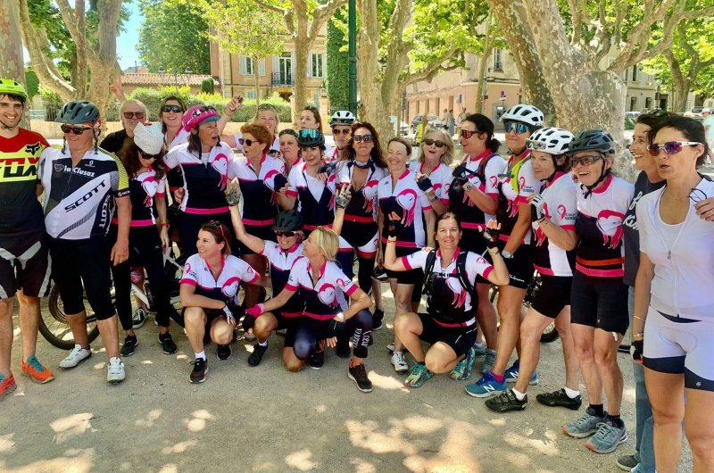 Participantes du Challenge cycliste au profit de l'Association Cœur Vanessa.