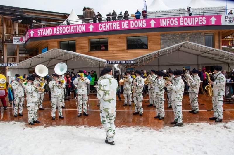 Fanfare militaire à Glisse en Cœur 2023.