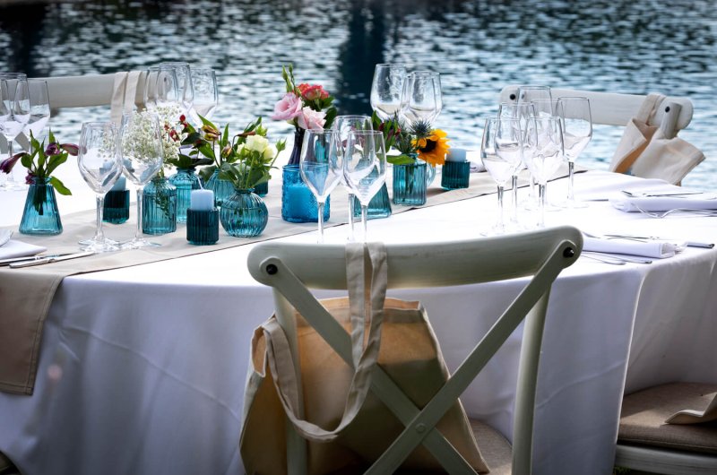 Table dressée au Domaine de Peyrassol.